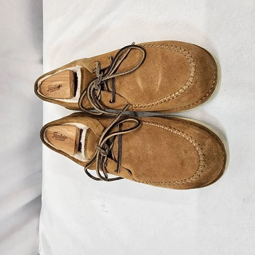 UGG Mens 10 Campout Low Chukka Boot Sheepskin Sherpa Lined Lace-Up